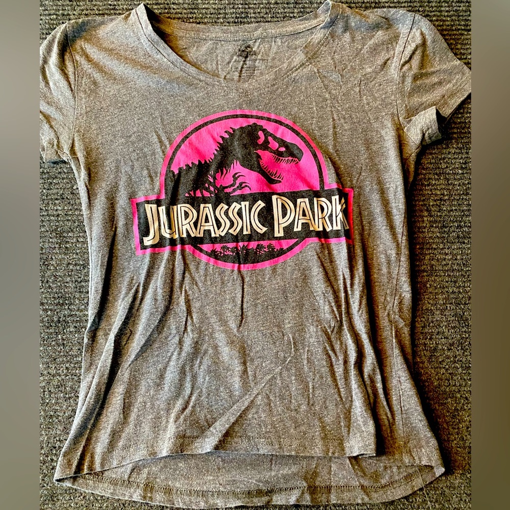 Womens small Jurassic park tee